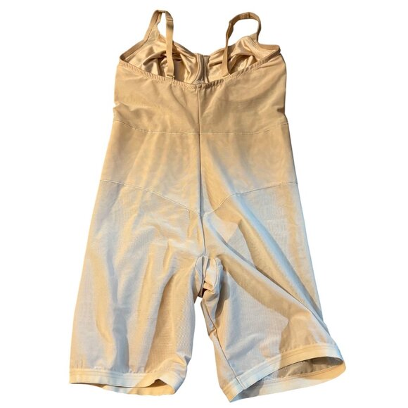 Vintage Womens Beige Full-Body Shapewear 36D Size Nylon & Spandex Blend Adjustab - Picture 3 of 3